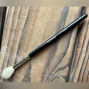 Morphe m510 round blender highlighting